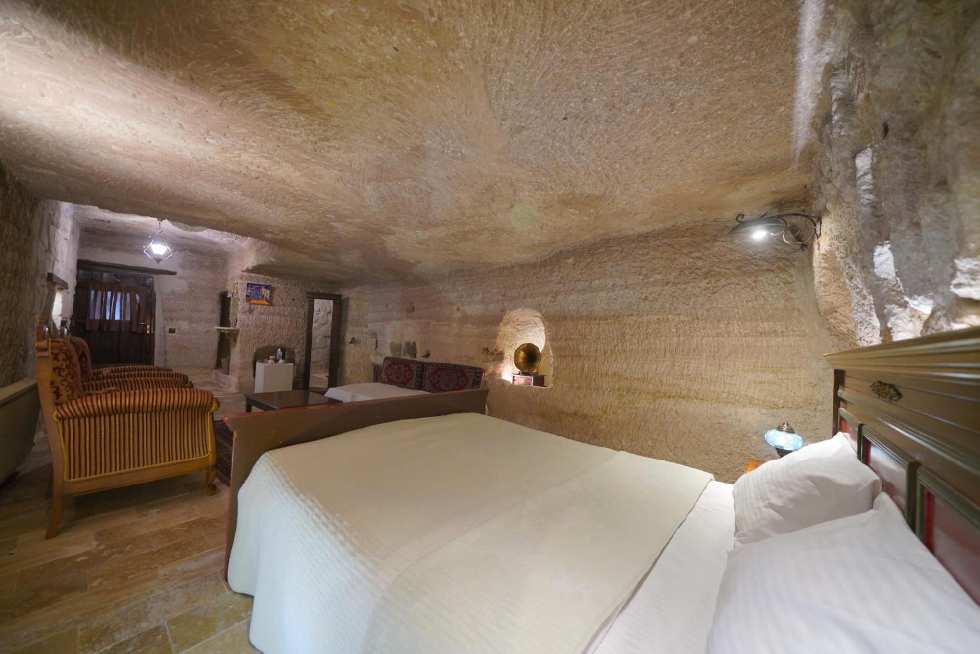 Отель Turan Cappadocia Cave Гореме Экстерьер фото