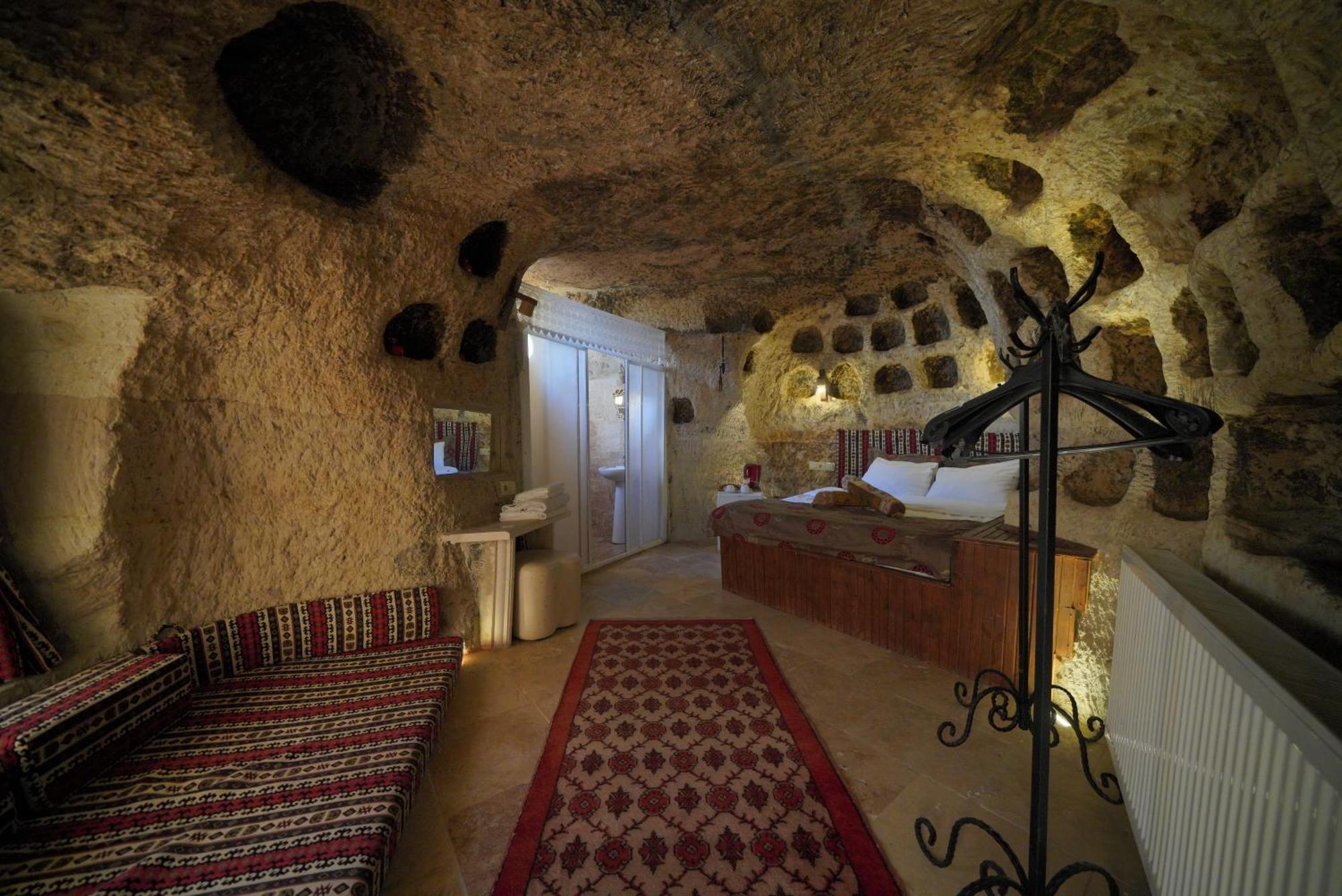 Отель Turan Cappadocia Cave Гореме Экстерьер фото